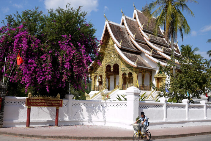 Picture of a temple in luang prabang laos