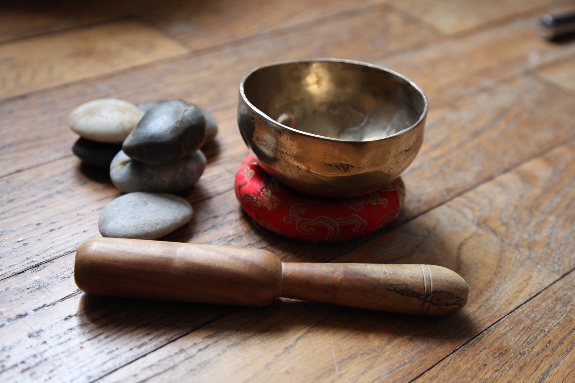 Tibetan singing bowls market mcleodganj